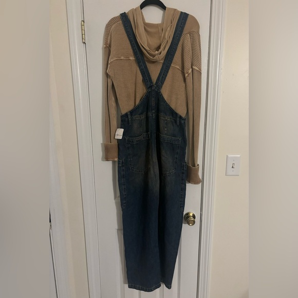 *NWT* FREE PEOPLE WAY BACK DENIM OVERALLS - Picture 10 of 14
